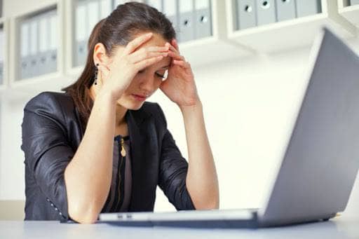 Tại sao làm việc trong văn phòng mà vẫn bị nám da? 3 Tại sao làm việc trong văn phòng mà vẫn bị nám da?